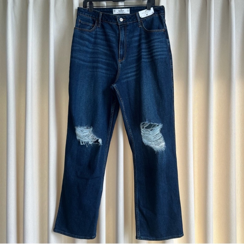 Hollister NWT Curvy Ultra High-Rise Dad Jean
NWT vintage stretch